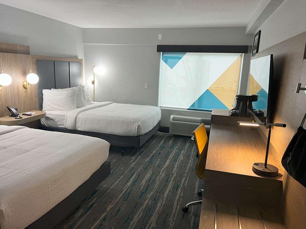 Best Western Plus Mobile Inn And Suites Room photo